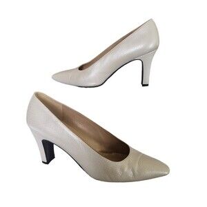 EUC Stuart Weitzman Gold Textured Pointed Toe Block Heels pumps, 8W, tan